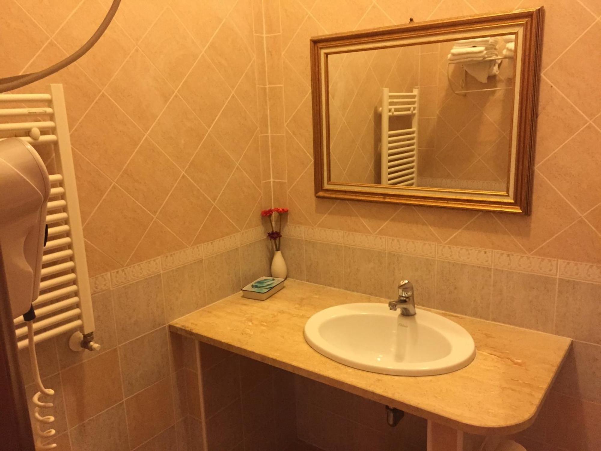 Hotel Magda Novafeltria Стая снимка